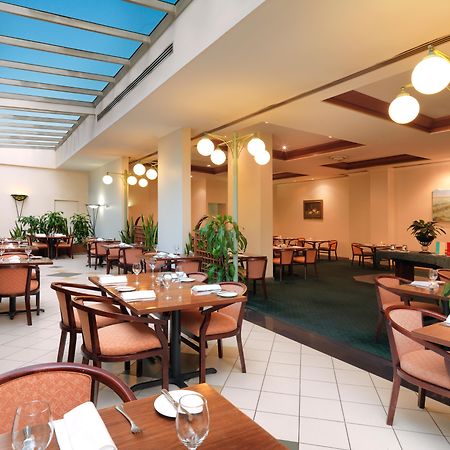 Bayview Eden Melbourne Hotel Exterior photo