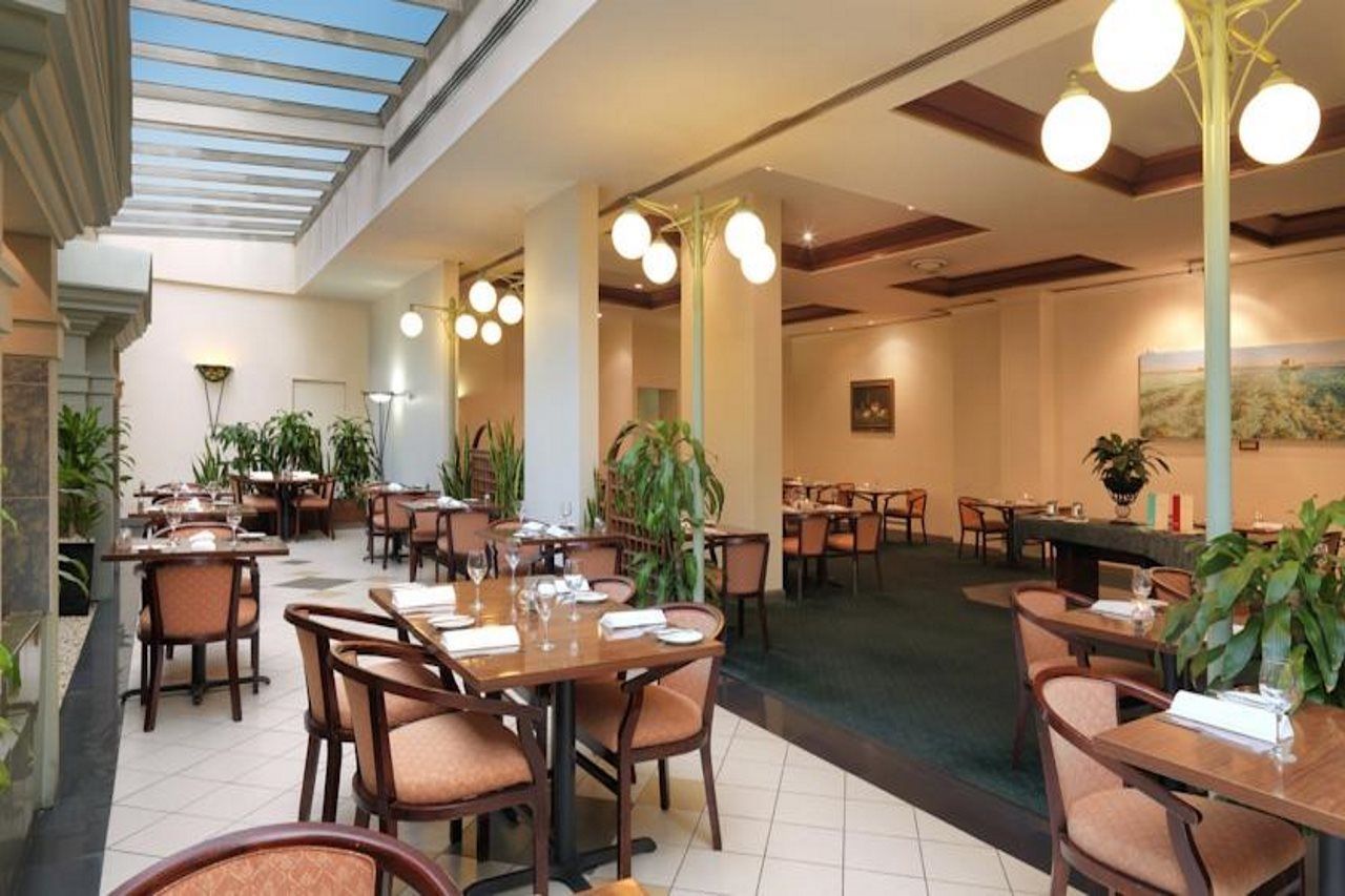 Bayview Eden Melbourne Hotel Exterior photo